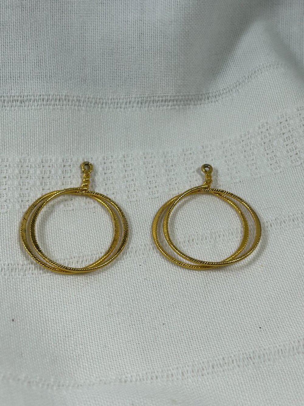 Vintage Textured Multi-Hoop Gold Toned Earrings - Pre-owned